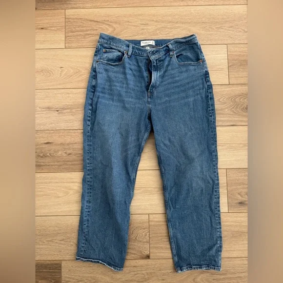 Abercrombie & Fitch ankle straight ultra high rise curve love jeans - Picture 2 of 5